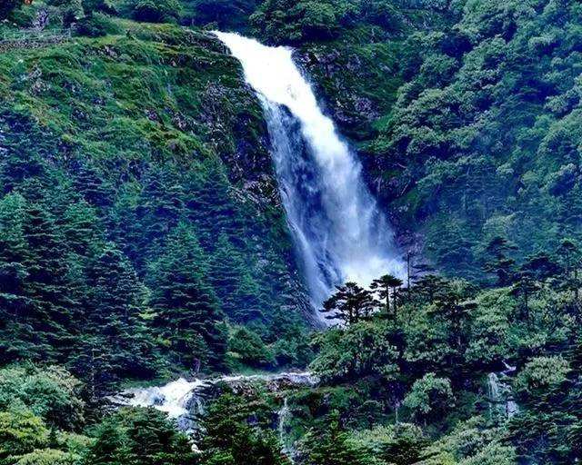 昆明周邊游 | 初秋來這里看高山瀑布群，飛珠濺玉、萬練穿空！